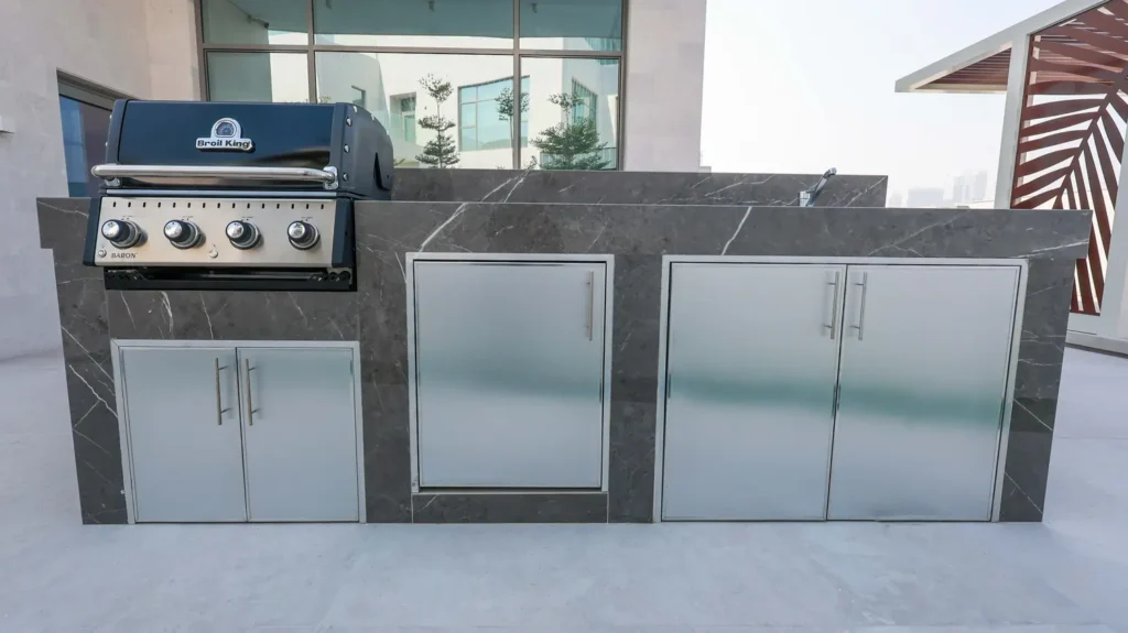 outdoor kitchen